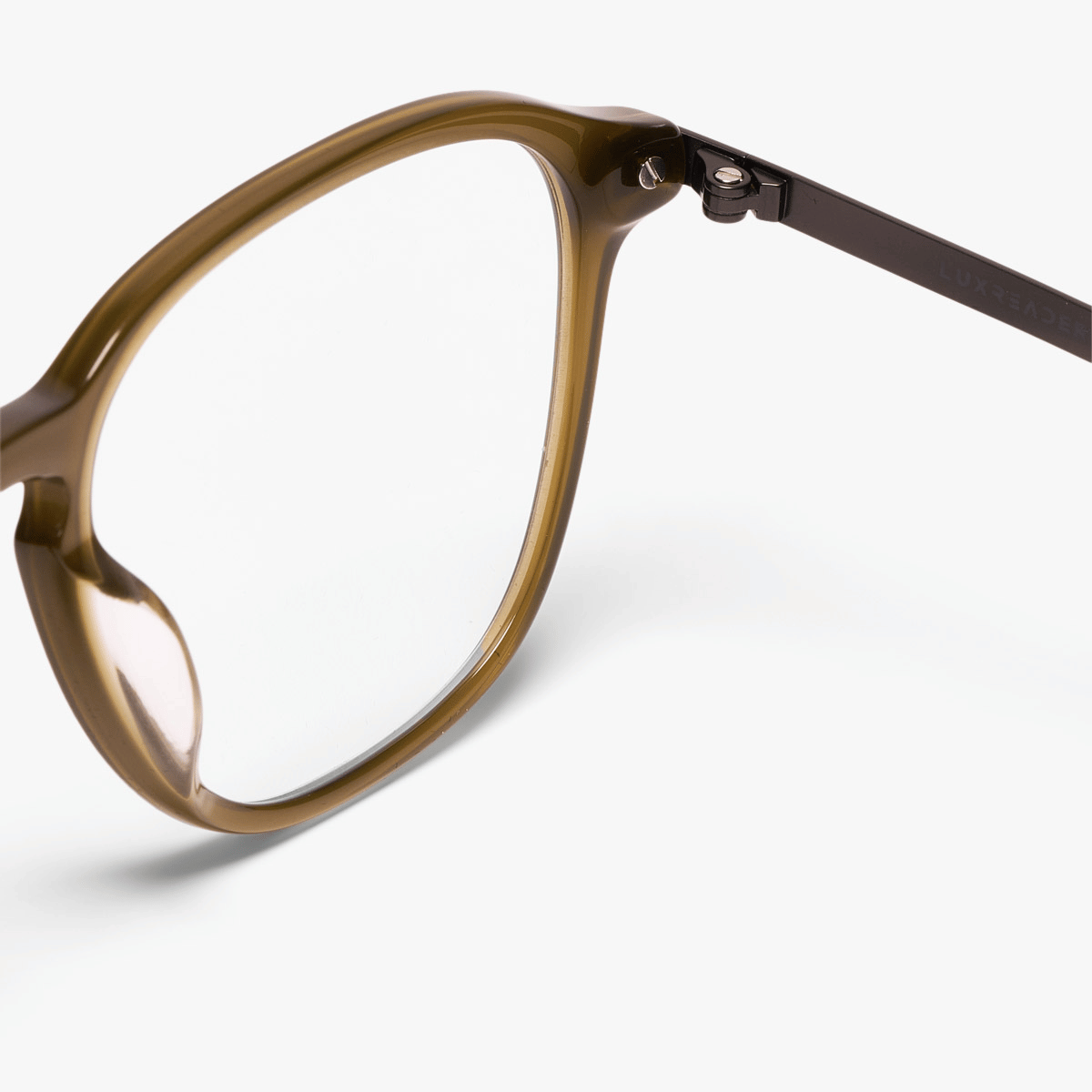 Luxreaders stylish Men's Rønne Shiny Olive Reading glasses. Made from Titanium in a Square shape.