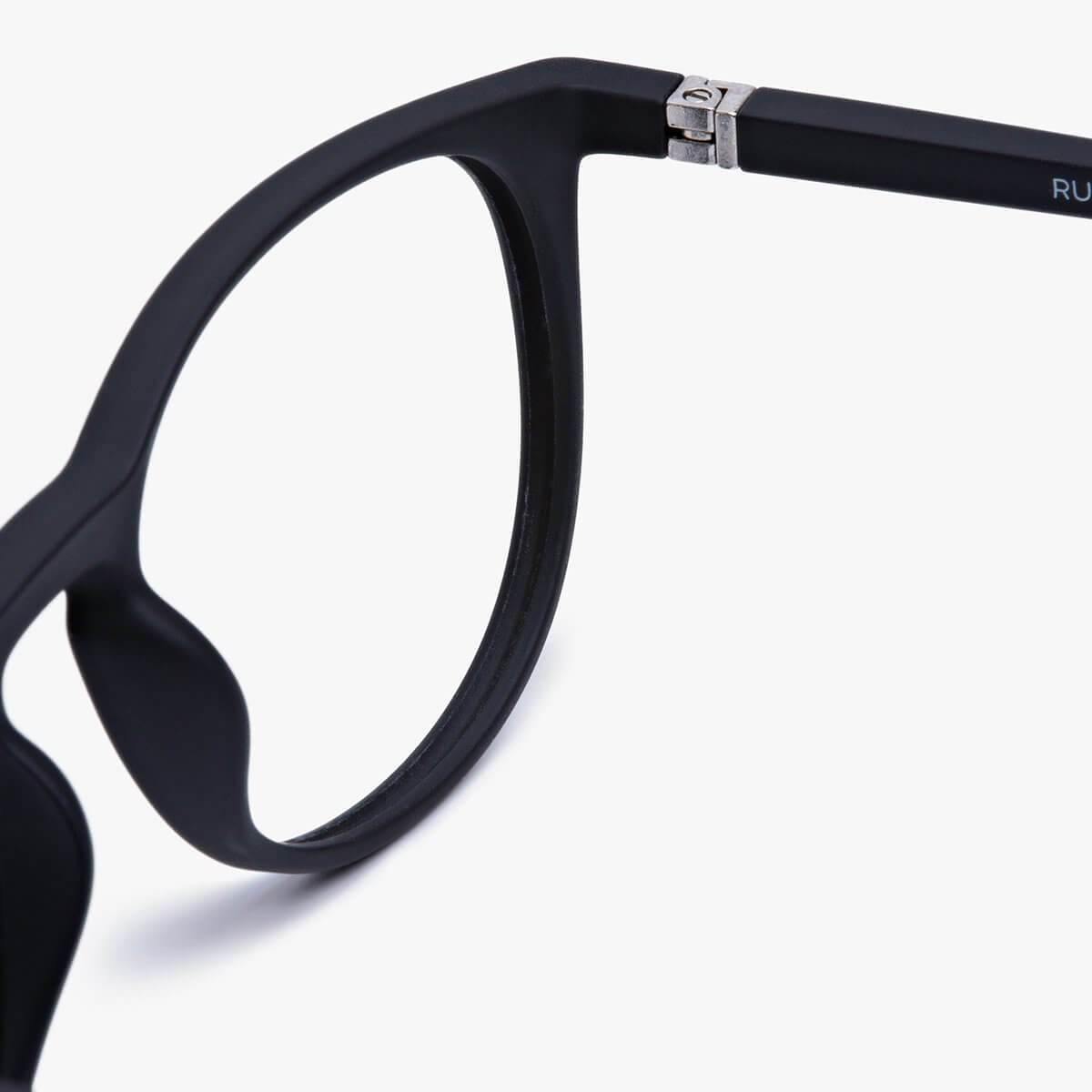 Luxreaders stylish Stockholm Black Reading glasses. Made from Rubber in a Iconic shape.