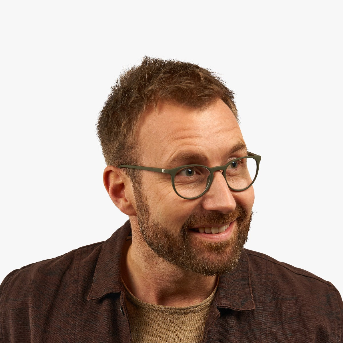 Person wearing Stockholm dark army glasses