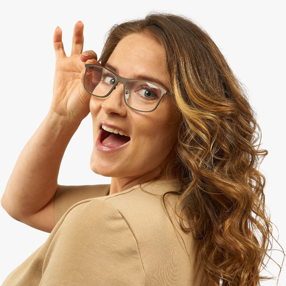 Person wearing Women's Møn Gun glasses