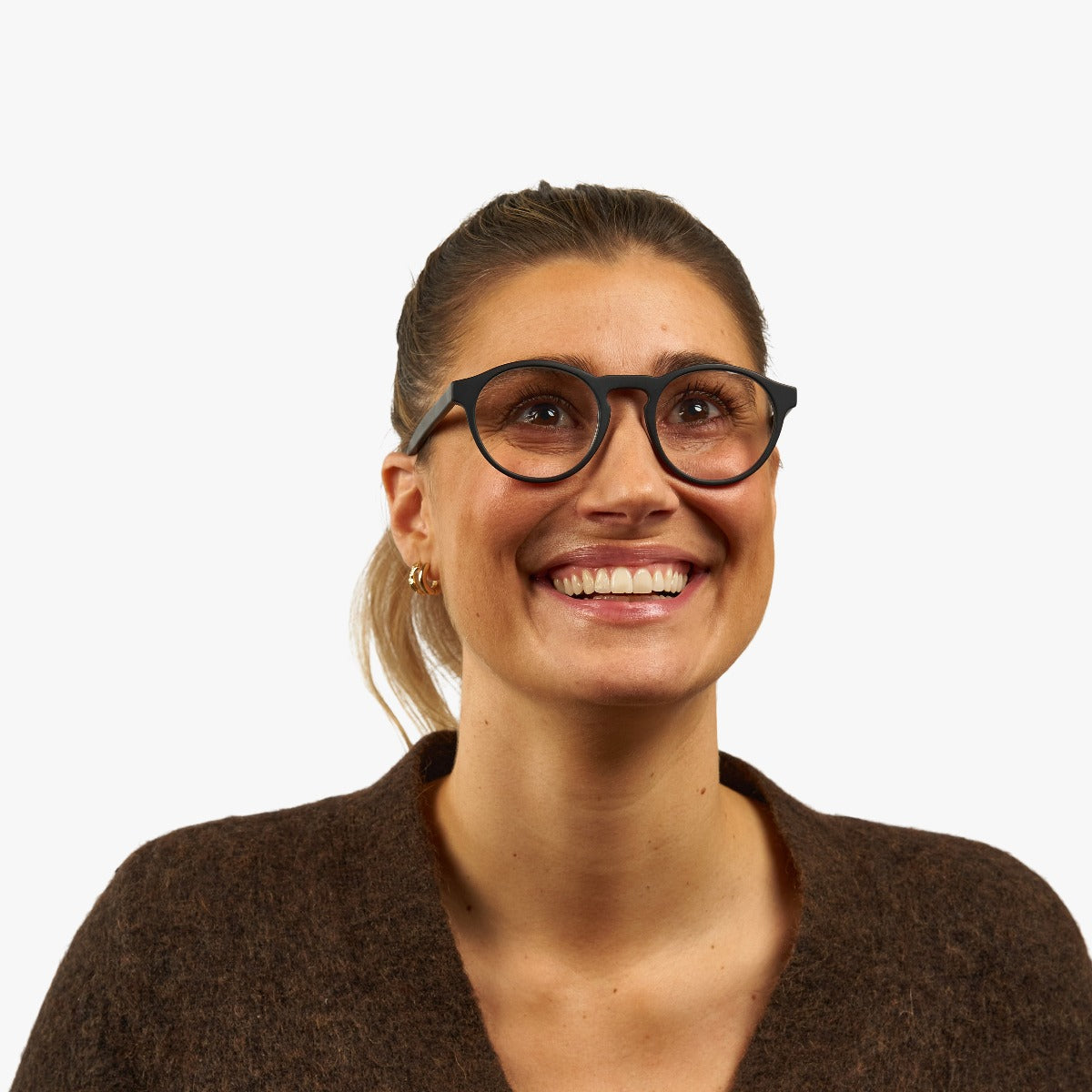Person wearing Women's Trondheim Black glasses